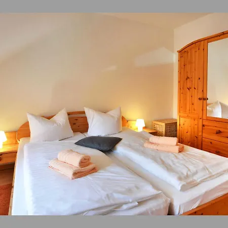 Freesenbruch -reihenhaus 6a * Zingst