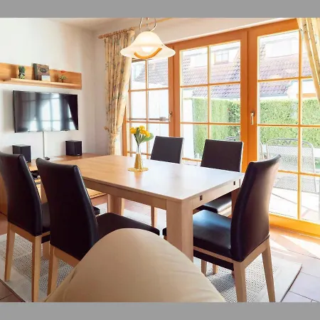 Freesenbruch -reihenhaus 6a * Zingst